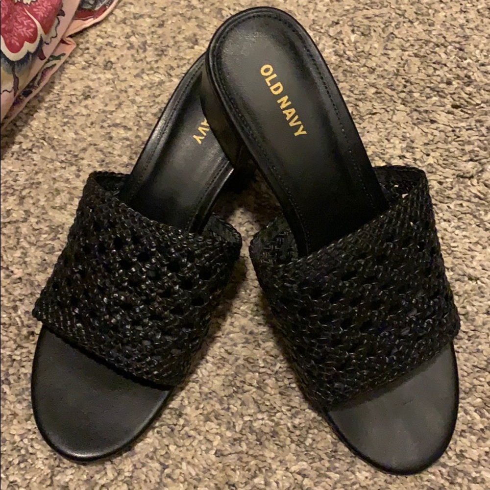 Dress shoes with heel